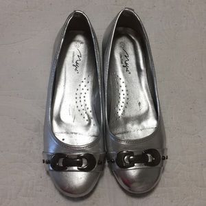 Silver flats